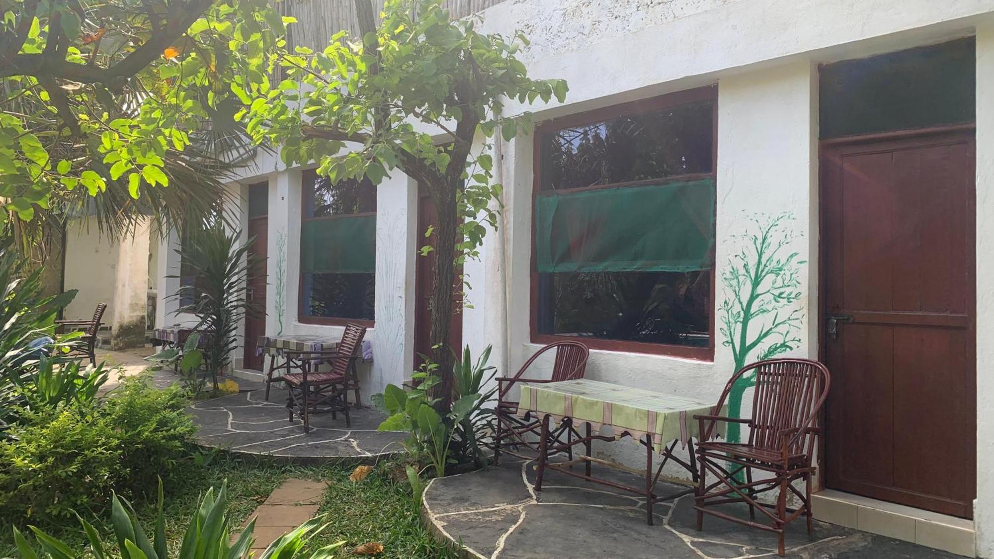 דיאני ביץ' Diani Hostel מראה חיצוני תמונה