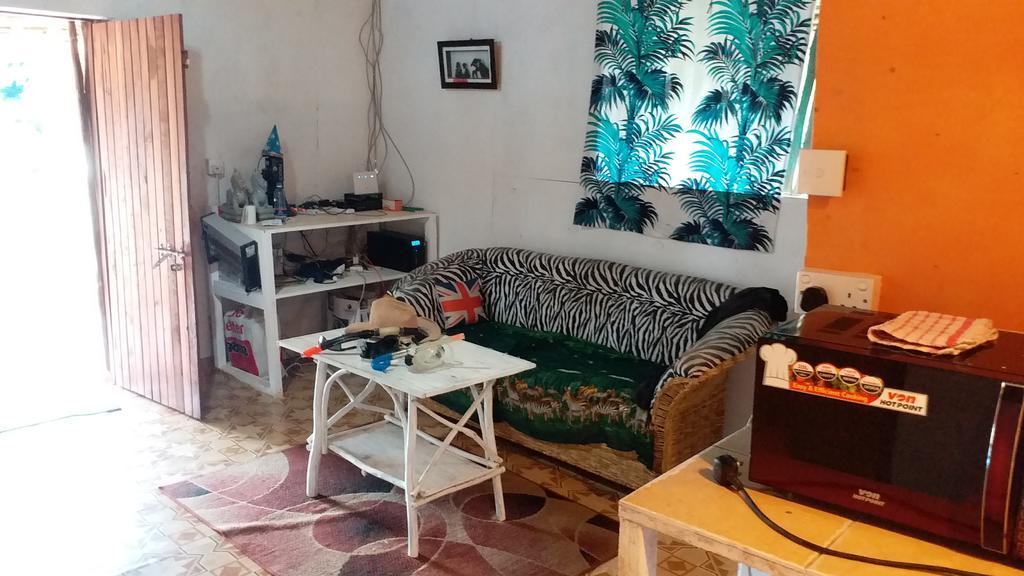 דיאני ביץ' Diani Hostel מראה חיצוני תמונה