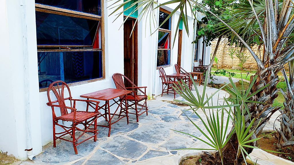 דיאני ביץ' Diani Hostel מראה חיצוני תמונה